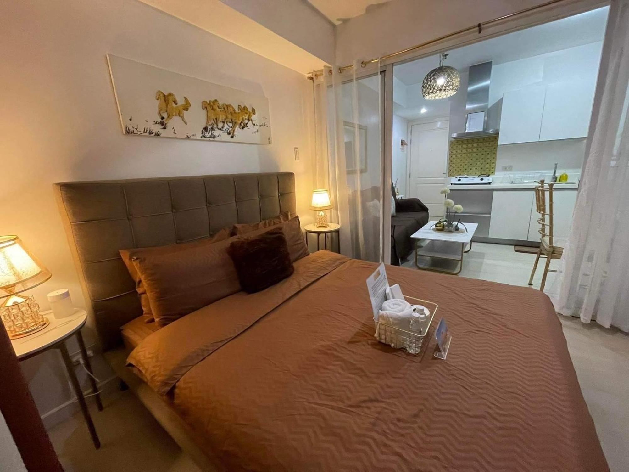 Beach Front Living In The Heart Of The City, Azure Residences Manila Ngoại thất bức ảnh
